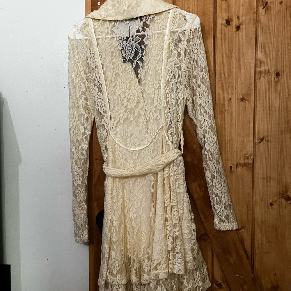Ryu Lace Jacket in Cream - Picture 2 of 3